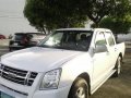 Sell White Isuzu D-Max in Quezon City-0