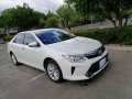 Sell Pearl White 2017 Toyota Camry in Bacoor-8