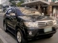 Black Toyota Fortuner 2.7 7 Seater (A) 2010 for sale in Bonifacio Global City (BGC)-3