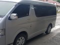 Toyota Hi Ace GL Grandia 2017 AT-6