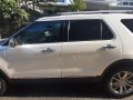 Sell White Ford Explorer in Quezon City-1