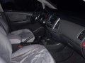 Toyota Innova E 2.0 2013-4