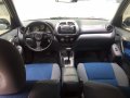 Selling Silver Toyota Rav4 2002 in Manila-4