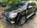 Selling Black Ford Everest 2013 in Manila-4