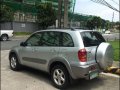 Selling Silver Toyota Rav4 2002 in Manila-2