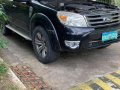 Selling Black Ford Everest 2013 in Manila-9