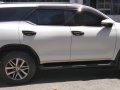 Pearl White Toyota Fortuner 2016 for sale in Valenzuela-3