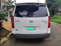 White Hyundai Grand Starex 2010 for sale in Quezon City-3