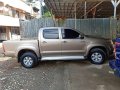 Selling Silver Toyota Hilux in Baguio-4