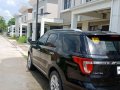 Black Ford Explorer for sale in Angeles-3