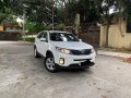 Sell White Kia Sorento in Quezon City-7