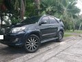 Selling Black Toyota Fortuner 2013 in Angeles City -9