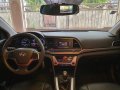 Selling White Hyundai Elantra 2017 in Muntinlupa-2