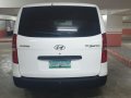 White Hyundai Grand starex 2013 for sale in Manila-3