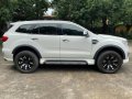 Selling White Ford Everest in Manila-8