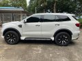 Selling White Ford Everest in Manila-9