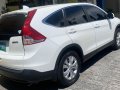 Sell White Honda CR-V 2012 in Manila-2