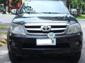 Selling Black Toyota Fortuner 2006 in Pampanga-8