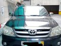 Selling Black Toyota Fortuner 2006 in Quezon City-9