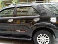 Selling Black Toyota Fortuner 2006 in Quezon City-8