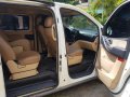 Selling White Hyundai Starex 2011 in Manila-0