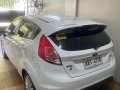 White Ford Fiesta for sale in San Pedro-1