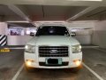 Sell White Ford Everest in Mandaluyong-8