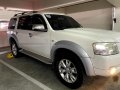 Sell White Ford Everest in Mandaluyong-2