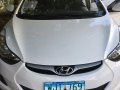 Selling Pearl White Hyundai Elantra 2013 in Manila-3