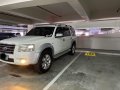 White Ford Everest 2008 SUV at 120000 km for sale in Manila-7