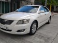 Selling White Toyota Camry in Quezon City-1