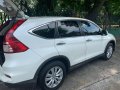 Sell White Honda CR-V 2017 in Las Piñas-1