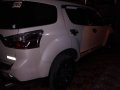 Isuzu Mu-X Pearl White 5 Yrs Old-1