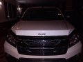 Isuzu Mu-X Pearl White 5 Yrs Old-2