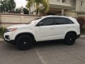 Selling White Kia Sorento 2011 in Parañaque-2