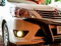 Selling Pearl White Toyota Innova 2012 in Manila-2