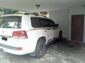 Selling Pearl White Toyota Land Cruiser 2019 in Subic-5