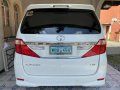 Selling White Toyota Alphard 2013 in Quezon City-3