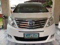 Selling White Toyota Alphard 2013 in Quezon City-2