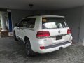 Selling Pearl White Toyota Land Cruiser 2019 in Subic-1