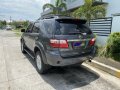 Selling Grey Toyota Fortuner 2011 in Manila-4