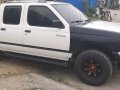 Sell Pearl White 2000 Nissan Frontier in Cavite-3