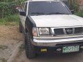 Sell Pearl White 2000 Nissan Frontier in Cavite-1