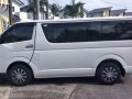 Selling White Toyota Hiace 2017 in Manila-1