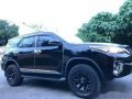 Selling Black Toyota Fortuner 2018 SUV / MPV in Manila-6