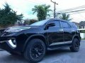 Selling Black Toyota Fortuner 2018 SUV / MPV in Manila-5