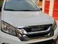 Sell Pearl White 2016 Isuzu Mu-X in Valenzuela-0