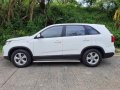 White Kia Sorento 2013 for sale in Silang-5