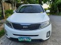 White Kia Sorento 2013 for sale in Silang-6