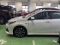 White Toyota Corolla altis 2020 for sale in Makati-3